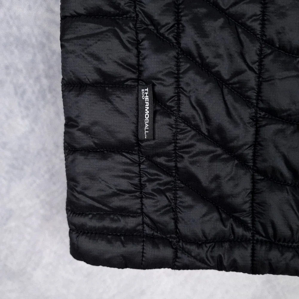 The North Face Thermoball Vest Mens Medium Black Quilted Lightweight Hike